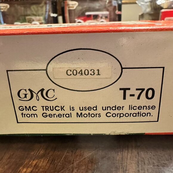 Coca-Cola Die-Cast Vintage GMC Truck 1:64 Scale T-70 - Picture 5 of 5